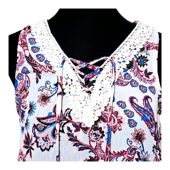 I.N. SAN FRANCISCO Women's Sleeveless Floral  Ruffled Trim M - Picture 2 of 5